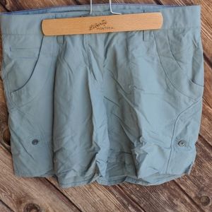 MEC shorts light green nylon synthetic hiking camping shorts 12